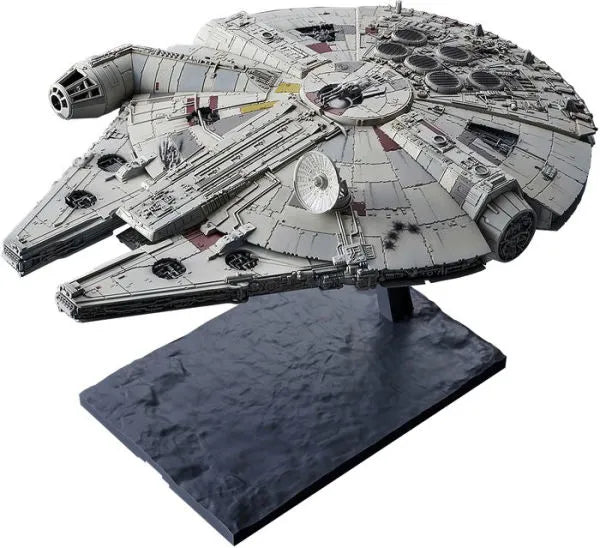 Millennium Falcon Bandai Star Wars 1/144 Plastic Model