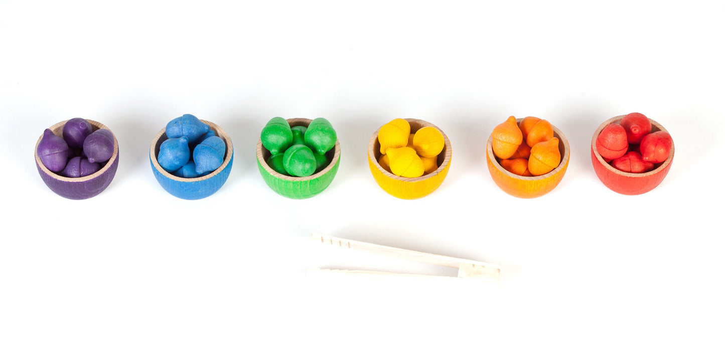 15-107 BOWLS & ACORNS
