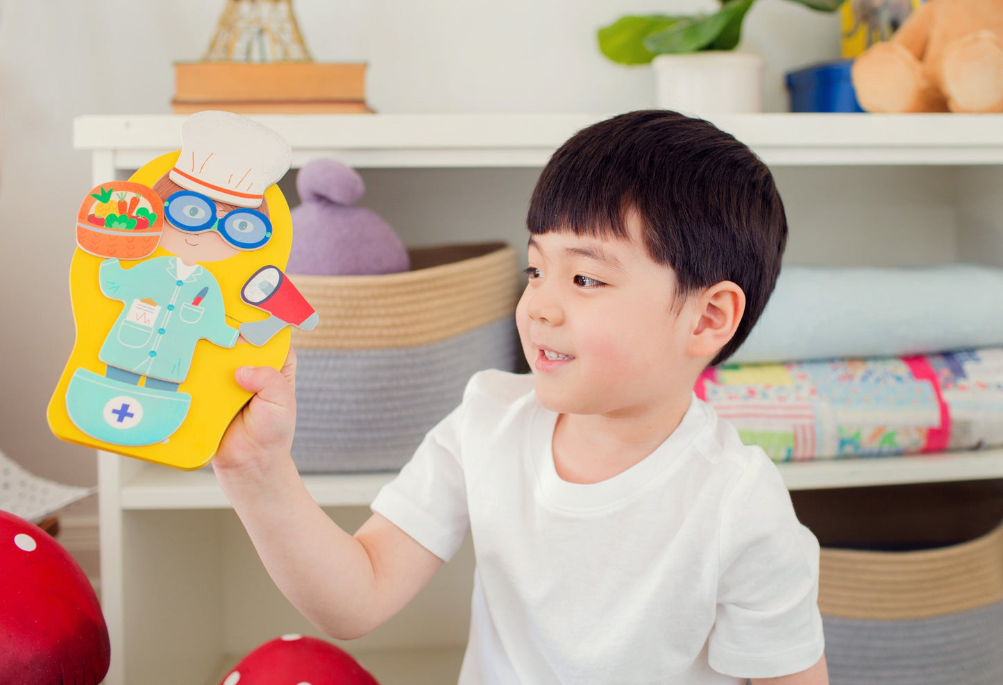 Jobissimo Two-Sided Magnetic Dress Up Activity Tin