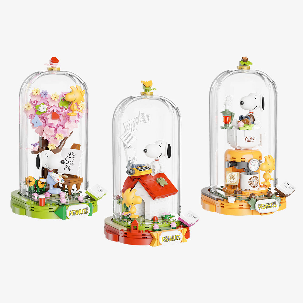 Peanuts Red House Daydreams