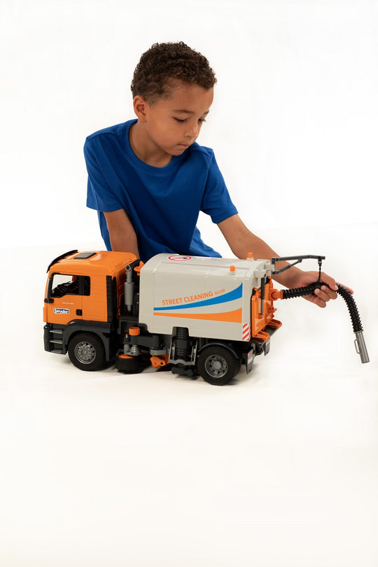 03780 MAN TGS Street Sweeper