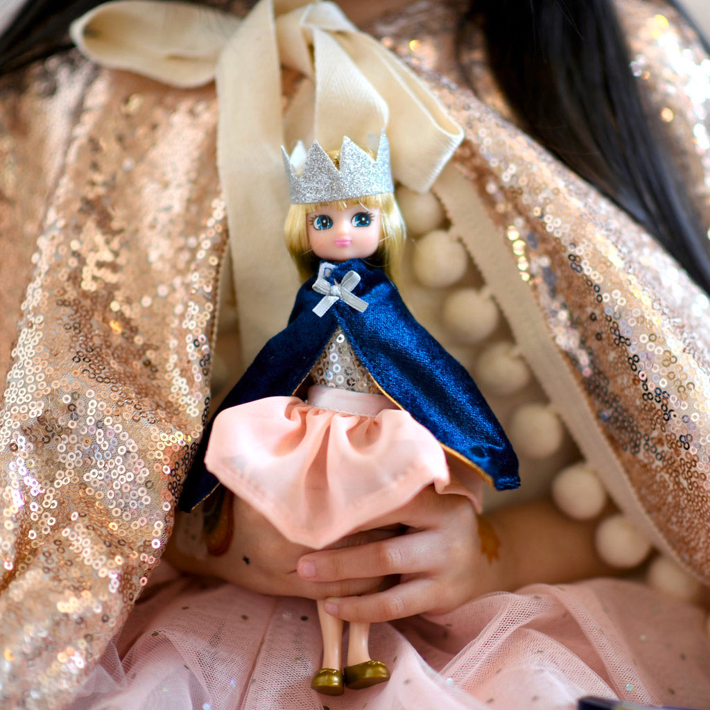 Queen of the Castle | Lottie Doll