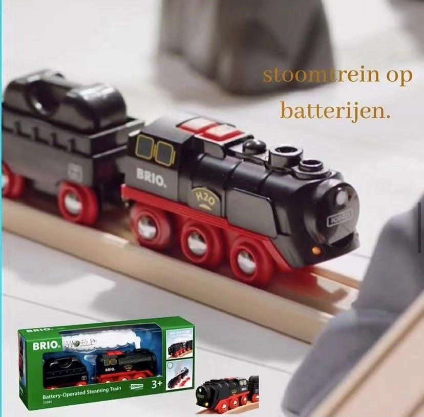 33884 Battery-Operated Steaming Train