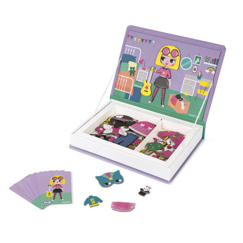 MAGNETI'BOOK GIRL COSTUMES, 46 MAGNETS